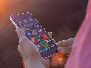احتمال میرود Lumia 950 و Lumia 950 XL شرکت ماکروسافت، در اکتبر عرضه شوند 30 احتمال میرود Lumia 950 و Lumia 950 XL شرکت ماکروسافت، در اکتبر عرضه شوند