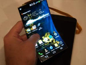 گوشی انعطاف پذیر سامسونگ و یا Galaxy X سال آینده میلادی به بازار عرضه خواهد شد 33 گوشی انعطاف پذیر سامسونگ