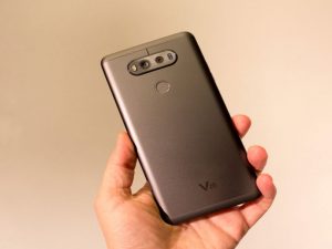 الجی V20 در انگلستان به فروش نمی رسد 30 بررسی V20 پرچمدار جدید الجی با صفحه نمایش دوم و اسپیکر گران قیمت