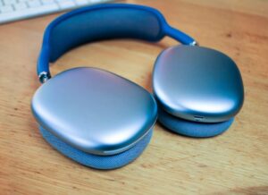 بررسی هدفون بی سیم اپل AirPods Max 8