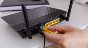 نحوه اتصال تلفن یا تبلت به اینترنت با استفاده از کابل اترنت