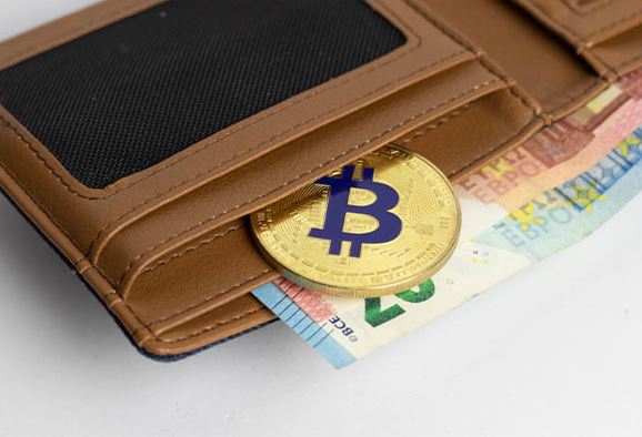 کیف پول دیجیتال چیست؟ آشنایی با کیف پول دیجیتال 9 کیف پول دیجیتال چیست؟ آشنایی با کیف پول دیجیتال