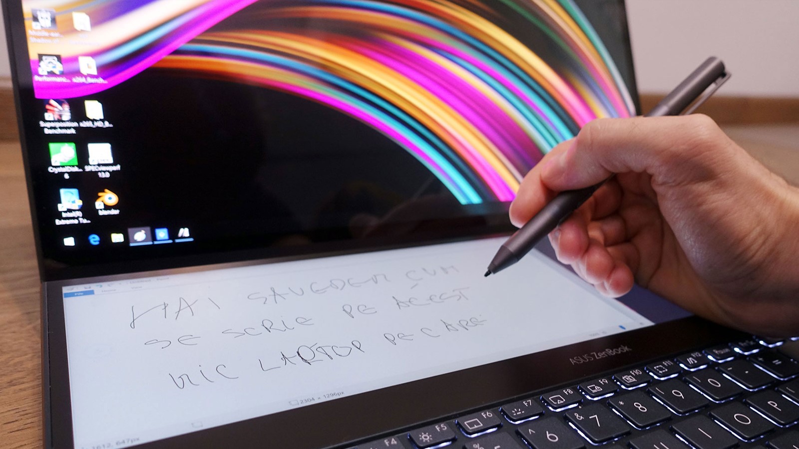 بررسی لپ تاپ ZenBook Pro Duo UX581GV 9 بررسی لپ تاپ ZenBook Pro Duo UX581GV