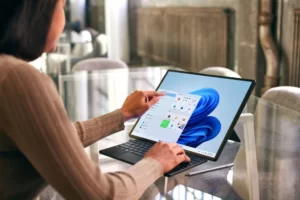 لپ‌تاپ لنوو ThinkPad X1 Fold بزودی در بازار