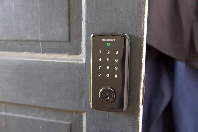 اولین تخفیف قفل هوشمند برتر بازار: Kwikset Halo Select با قیمتی باورنکردنی 9 اولین تخفیف قفل هوشمند برتر بازار: Kwikset Halo Select با قیمتی باورنکردنی