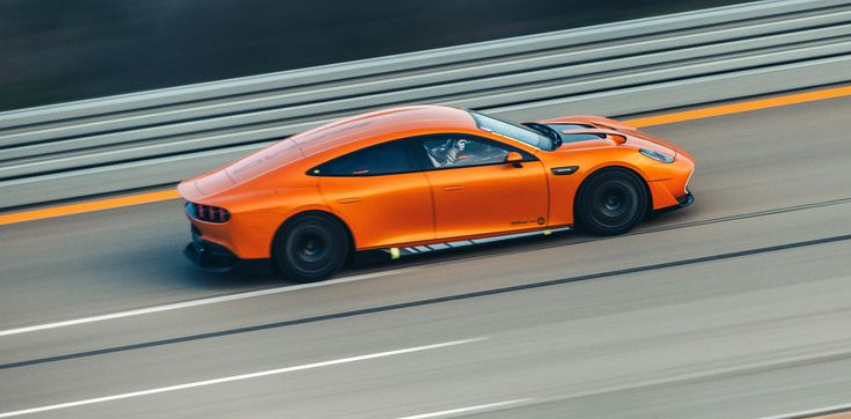 رکوردشکنی باورنکردنی مرسدس-AMG GT XX؛ تسلا را پشت سر بگذارید 6 رکوردشکنی باورنکردنی مرسدس-AMG GT XX؛ تسلا را پشت سر بگذارید