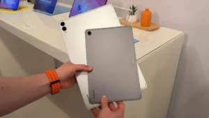 قابلیت جدید مولتی تسکینگ در One UI 8؛ استفاده همزمان از سه اپلیکیشن در تبلت های سامسونگ متحول شد 6 قابلیت جدید مولتی تسکینگ در One UI 8؛ استفاده همزمان از سه اپلیکیشن در تبلتهای سامسونگ متحول شد