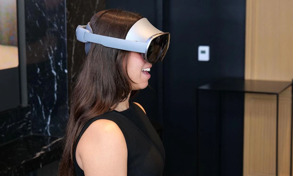 گلکسی XR سامسونگ امید چندانی به Android XR نمی دهد: تکرار قدم های بدون چشم انداز گوگل در دنیای AR و VR 6 گلکسی XR سامسونگ امید چندانی به Android XR نمیدهد: تکرار قدمهای بدون چشمانداز گوگل در دنیای AR و VR