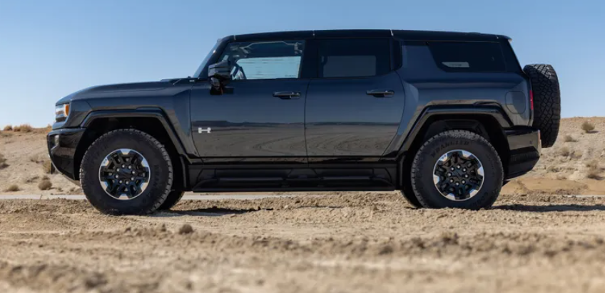 بررسی هامر EV SUV 2X: ارزان تر، کندتر، اما همچنان یک هیولای انفجاری 10 بررسی هامر EV SUV 2X: ارزان تر، کندتر، اما همچنان یک هیولای انفجاری