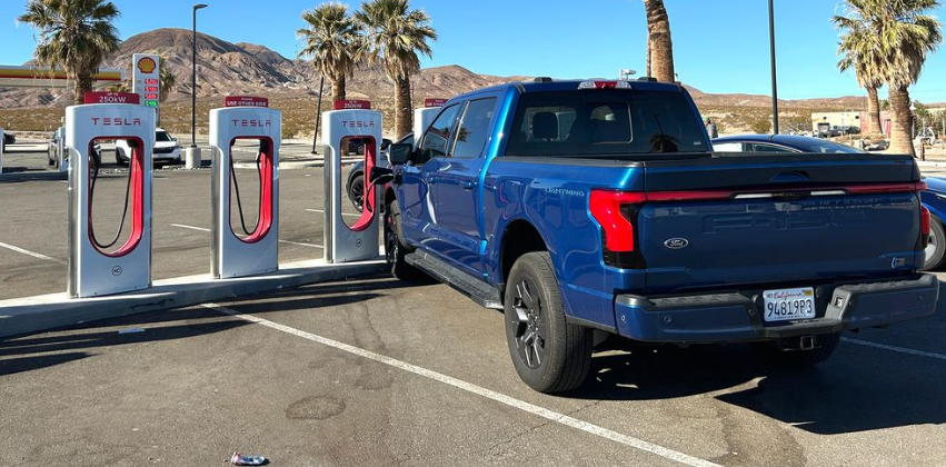 شوک به بازار وانت های برقی: آیا فورد F-150 لایتنینگ به پایان خط رسیده است؟ 10 شوک به بازار وانت های برقی: آیا فورد F-150 لایتنینگ به پایان خط رسیده است؟