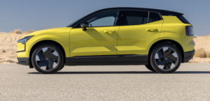 نقد و بررسی ولوو EX30: سردرگمی میان SUV برقی اقتصادی، هیولای پرفورمنس یا کلون تسلا؟