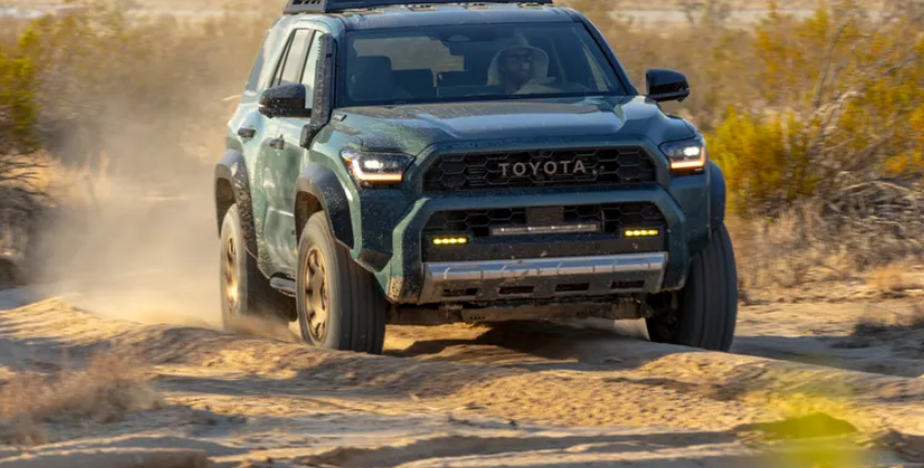 نقد و بررسی تویوتا فوررانر ۲۰۲۵؛ آیا شاسی‌ بلند جدید Toyota با حس نوستالژیک ارزش خرید دارد؟