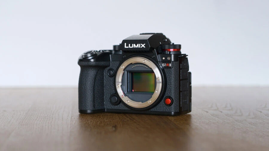 آپدیت بزرگ پاناسونیک برای دوربین های LUMIX S1II و S1RII؛ پایان مشکل داغ شدن و افزودن قابلیت های جدید 9 آپدیت بزرگ پاناسونیک برای دوربین های LUMIX S1II و S1RII؛ پایان مشکل داغ شدن و افزودن قابلیت های جدید