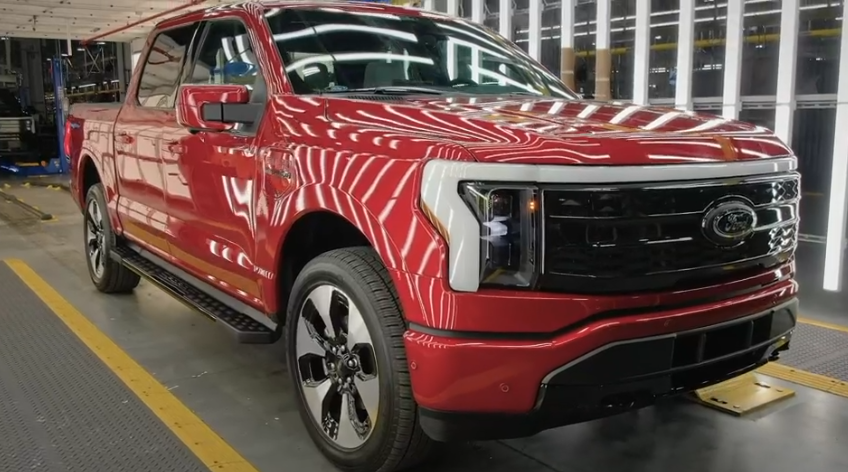 شوک به بازار وانت های برقی: آیا فورد F-150 لایتنینگ به پایان خط رسیده است؟ 9 شوک به بازار وانت های برقی: آیا فورد F-150 لایتنینگ به پایان خط رسیده است؟