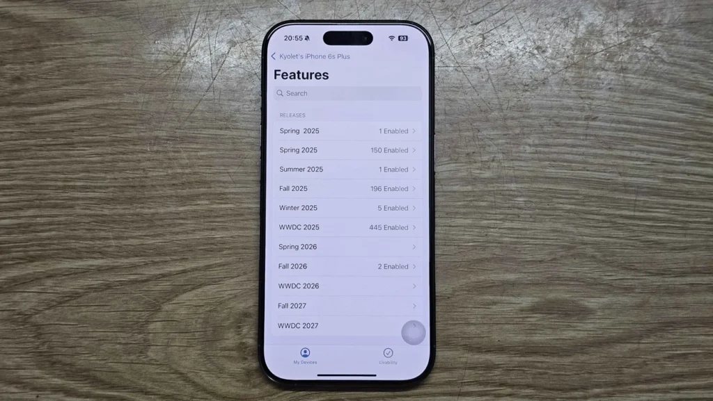 کشف پروتوتایپ کمیاب iOS 19؛ افشای اسرار طراحی iOS 27 و زبان طراحی Liquid Glass 9 کشف پروتوتایپ کمیاب iOS 19؛ افشای اسرار طراحی iOS 27 و زبان طراحی Liquid Glass