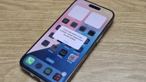 کشف نمونه اولیه کمیاب iOS 19؛ افشای اسرار iOS 27 و طراحی پیش از لیکویید گلس 24 کشف نمونه اولیه کمیاب iOS 19؛ افشای اسرار iOS 27 و طراحی پیش از لیکویید گلس