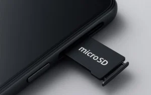 احتمال بازگشت درگاه کارت حافظه microSD به گوشی های هوشمند؛ راه نجات کاربران از گرانی حافظه 21 احتمال بازگشت درگاه کارت حافظه microSD به گوشی های هوشمند؛ راه نجات کاربران از گرانی حافظه