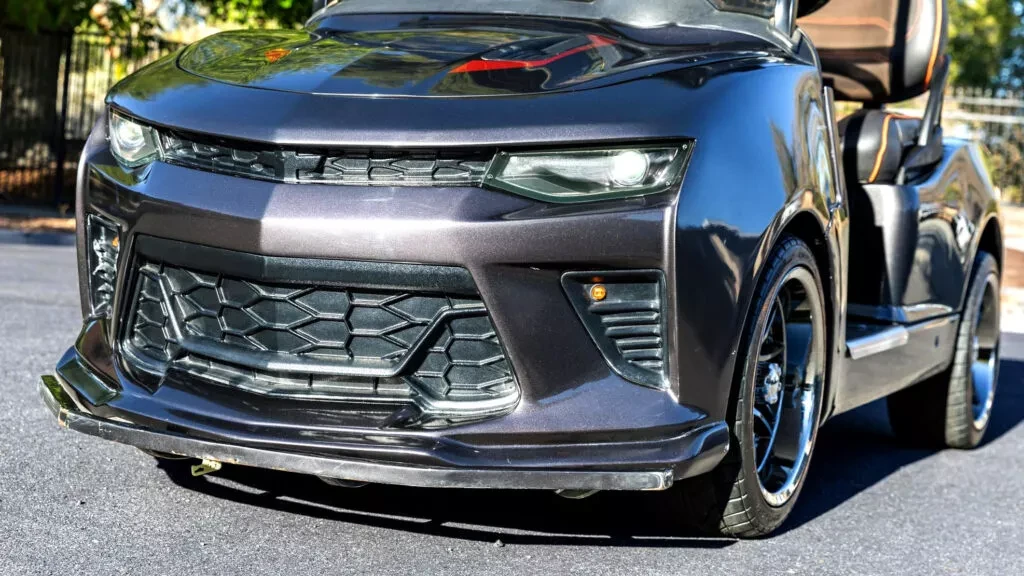 ماسل‌ کار در زمین گلف؛ با «Tee-ZL1» آشنا شوید، خودروی گلف با چهره شورولت کامارو