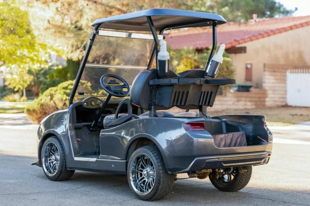 ماسل‌ کار در زمین گلف؛ با «Tee-ZL1» آشنا شوید، خودروی گلف با چهره شورولت کامارو