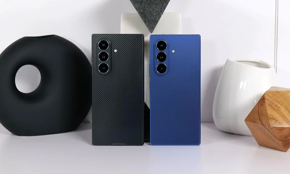 تجربه کار با سامسونگ Galaxy Z TriFold در CES 2026؛ وقتی تبلت ۱۰ اینچی در جیب شما جا می‌شود
