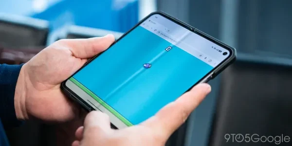 بازی Foldy Bird؛ راهی خلاقانه (اما خطرناک) برای نابود کردن لولای گوشی تاشو!
