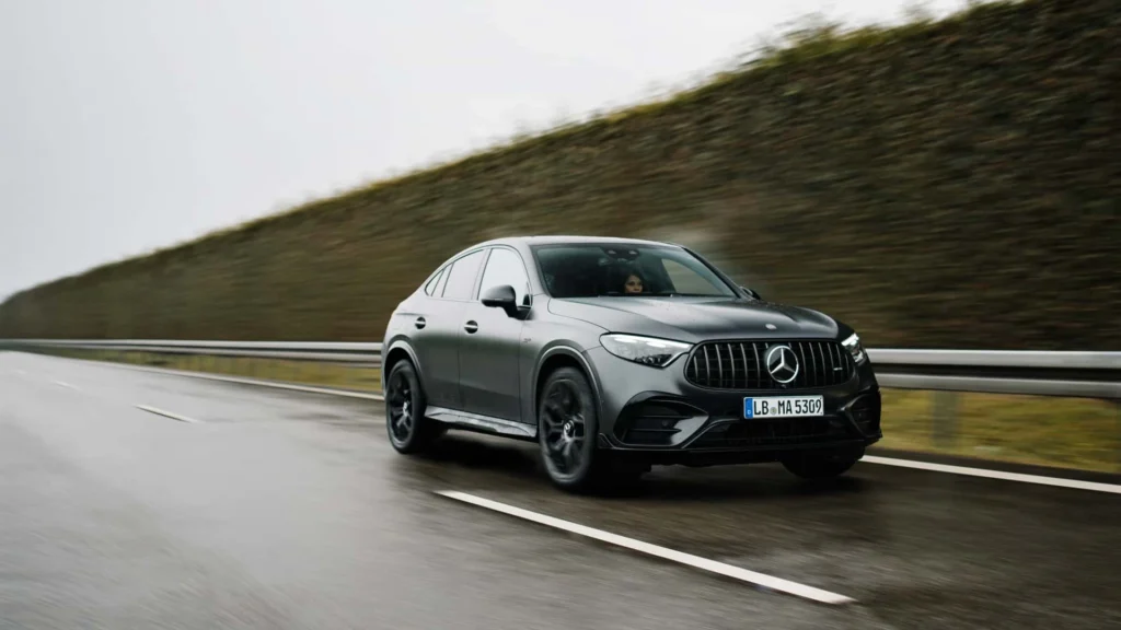 بازگشت پادشاه شش سیلندر؛ مرسدس AMG GLC 53 با «حالت دریفت» معرفی شد