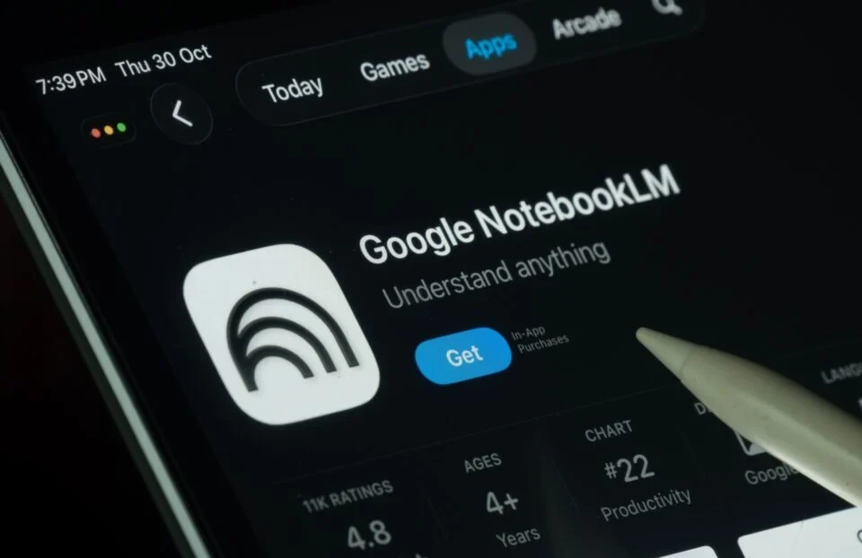 جنجال سرقت صدا توسط گوگل؛ مجری سابق NPR از NotebookLM شکایت کرد 6 جنجال سرقت صدا توسط گوگل؛ مجری سابق NPR از NotebookLM شکایت کرد