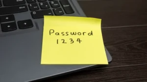 چرا دیگر نیازی به خرید مدیریت‌ کننده رمز عبور (Password Manager) ندارید؟