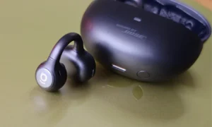 بررسی ایربادز Baseus Inspire XC1؛ شیفته طراحی گوش‌باز با جادوی کوک اختصاصی بوز شدم!