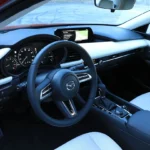 مدیرعامل مزدا از برقی شدن احتمالی Mazda MX-5 Miata خبر داد؛ انقلاب در رویای رودستر سبک‌ وزن