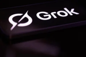 جنجال حقوقی تازه برای استارتاپ xAI؛ سوءاستفاده از هوش مصنوعی Grok برای ساخت تصاویر غیراخلاقی از دوران کودکی یک زن