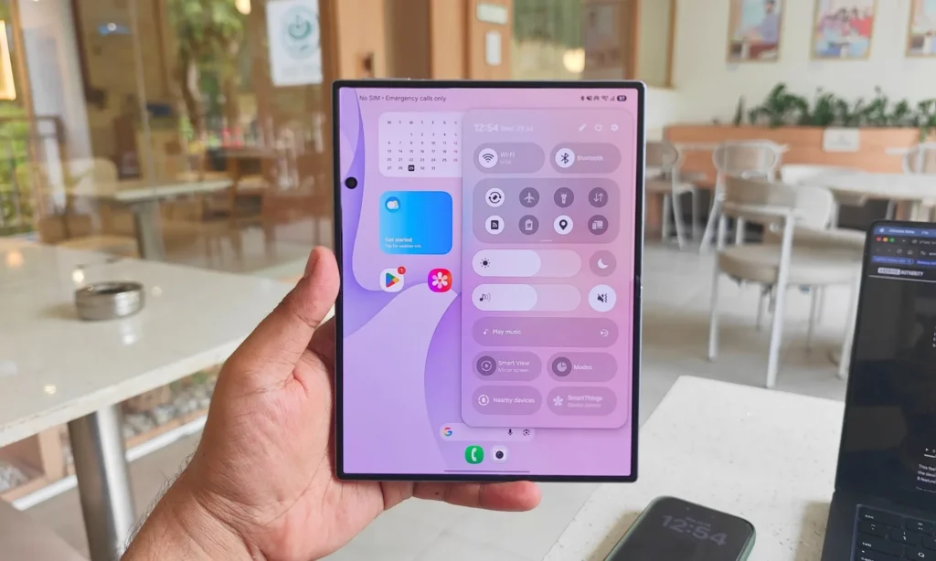 تغییرات بزرگ در رابط کاربری One UI 9.5 سامسونگ؛ طراحی شیشه‌ای Liquid Glass مشابه iOS در راه است