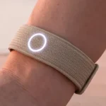 دستبند هوش مصنوعی Persona Band معرفی شد؛ آیا گجت جدید می‌تواند طلسم شکست Humane Pin و Rabbit R1 را بشکند؟
