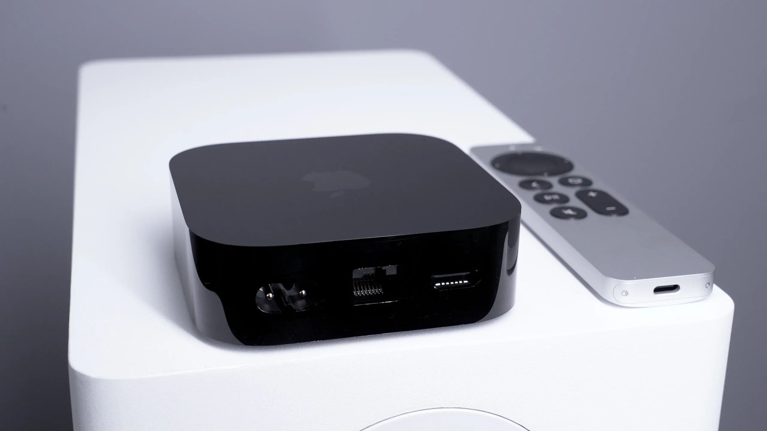 افشای اطلاعات نسل جدید اپل تی وی 4K؛ تجهیز به هوش مصنوعی سیری، وای فای ۷ و تراشه قدرتمندتر 10 افشای اطلاعات نسل جدید اپل تی وی 4K؛ تجهیز به هوش مصنوعی سیری، وای فای ۷ و تراشه قدرتمندتر