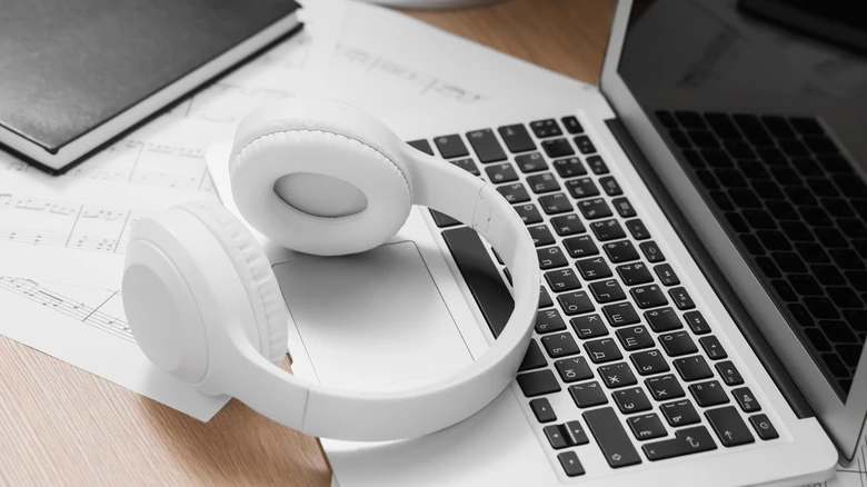 ۱۲ گجت سرگرمکننده و کاربردی USB-C برای میز کار خانگی و اداری 21 ۱۲ گجت سرگرمکننده و کاربردی USB-C برای میز کار خانگی و اداری