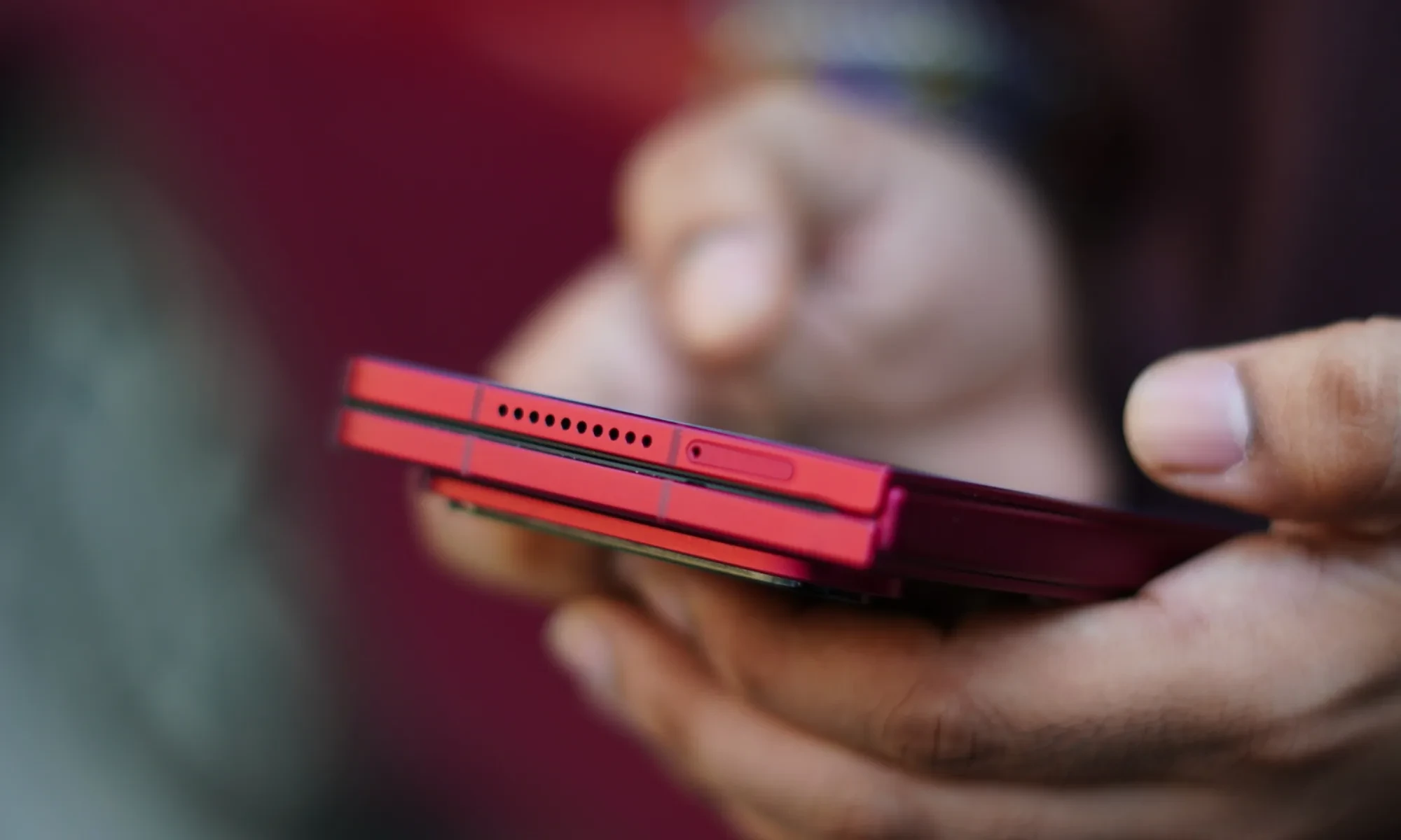 بررسی تخصصی گوشی تاشو شیائومی ۱۸ فولد (Xiaomi 18 Fold)؛ شاهکار سختافزاری با باتری غول پیکر 10 بررسی تخصصی گوشی تاشو شیائومی ۱۸ فولد (Xiaomi 18 Fold)؛ شاهکار سختافزاری با باتری غولپیکر