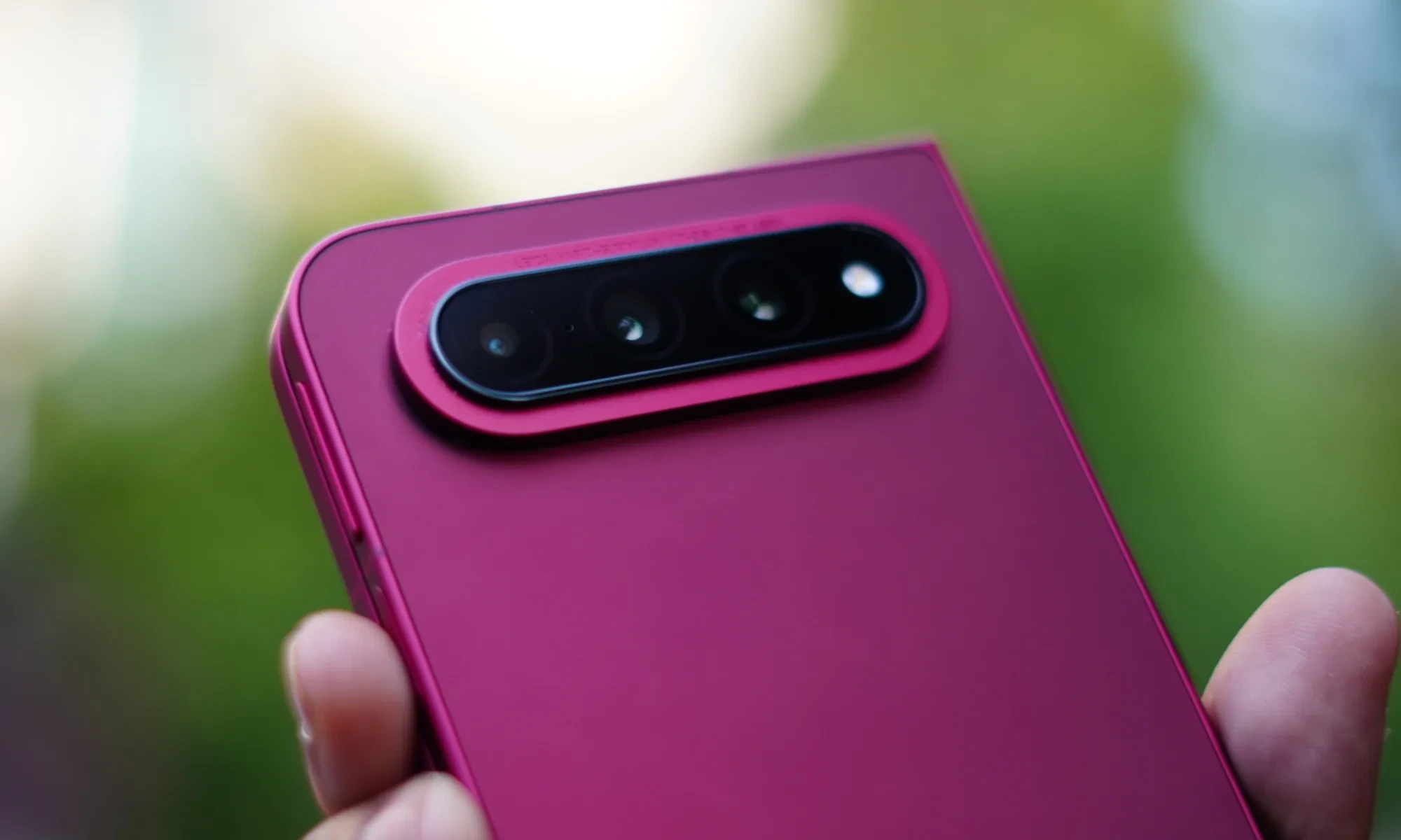 بررسی تخصصی گوشی تاشو شیائومی ۱۸ فولد (Xiaomi 18 Fold)؛ شاهکار سختافزاری با باتری غول پیکر 30 بررسی تخصصی گوشی تاشو شیائومی ۱۸ فولد (Xiaomi 18 Fold)؛ شاهکار سختافزاری با باتری غولپیکر
