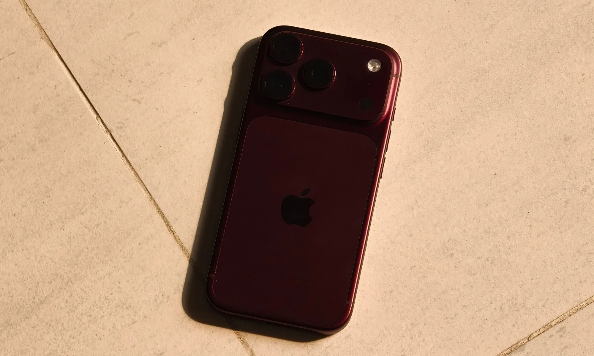بررسی تخصصی آیفون ۱۸ پرو (iPhone 18 Pro)؛ آیا پرچمدار جدید اپل ارزش خرید دارد؟ 28 بررسی تخصصی آیفون ۱۸ پرو (iPhone 18 Pro)؛ آیا پرچمدار جدید اپل ارزش خرید دارد؟