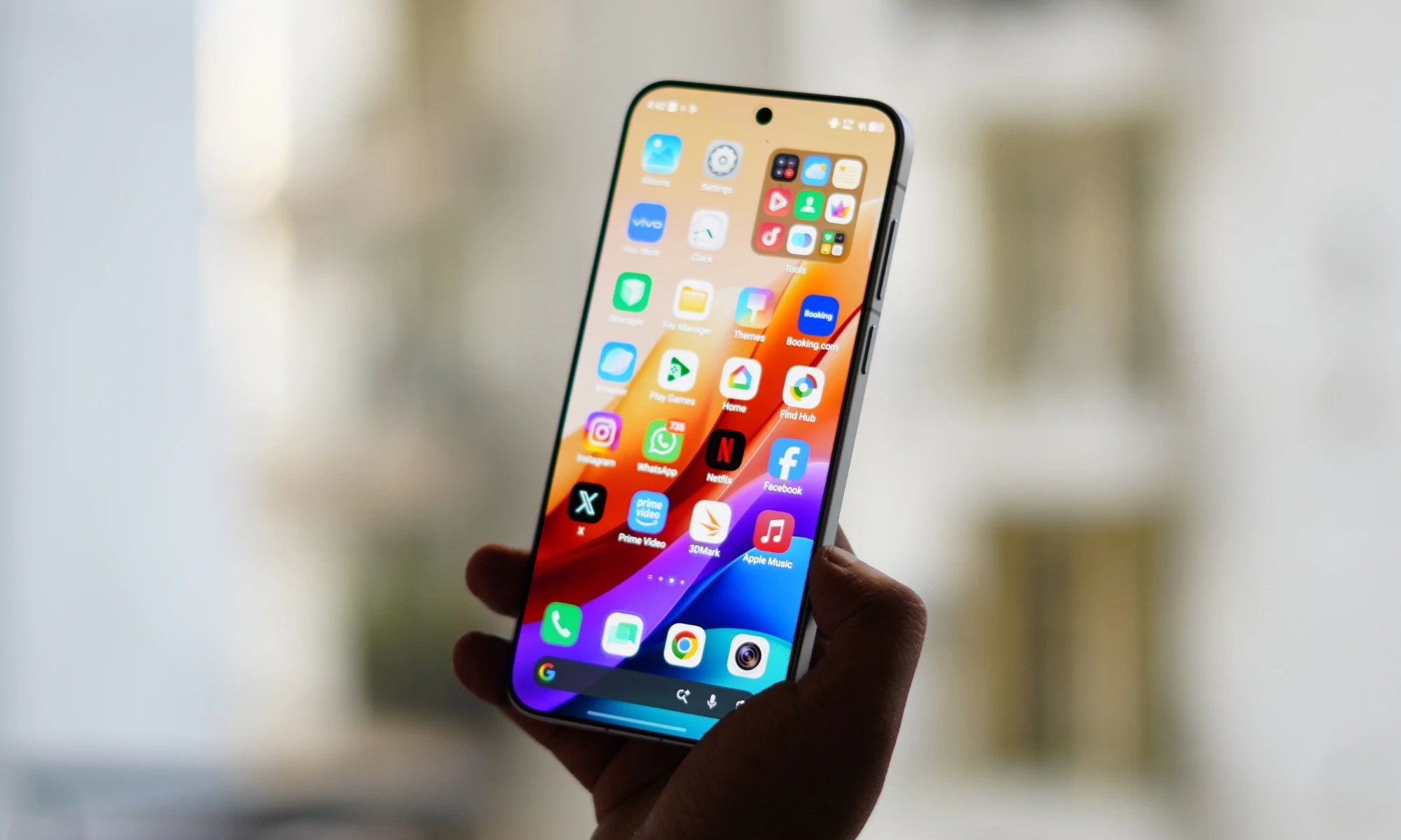 نگاه اولیه به Vivo X500 Pro Max؛ خط و نشان پرچمدار جدید ویوو برای رقبا 10 نگاه اولیه به Vivo X500 Pro Max؛ خط و نشان پرچمدار جدید ویوو برای رقبا