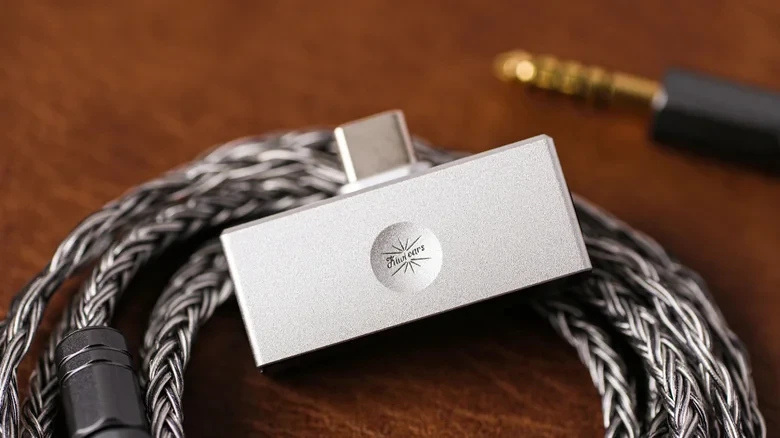 ۱۲ گجت سرگرمکننده و کاربردی USB-C برای میز کار خانگی و اداری 19 ۱۲ گجت سرگرمکننده و کاربردی USB-C برای میز کار خانگی و اداری